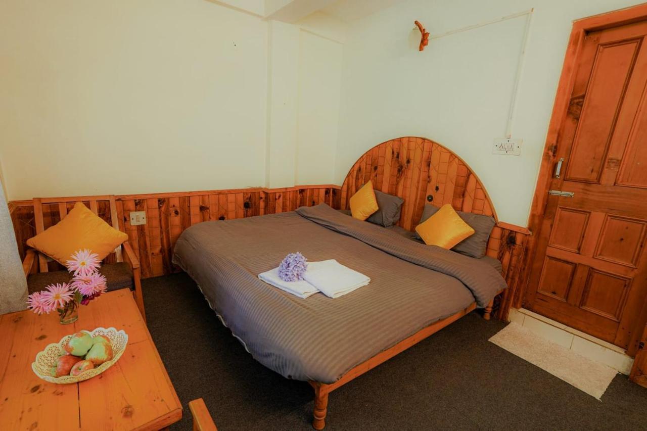 Mars Monkey Hostel & Cafe Маналі Екстер'єр фото