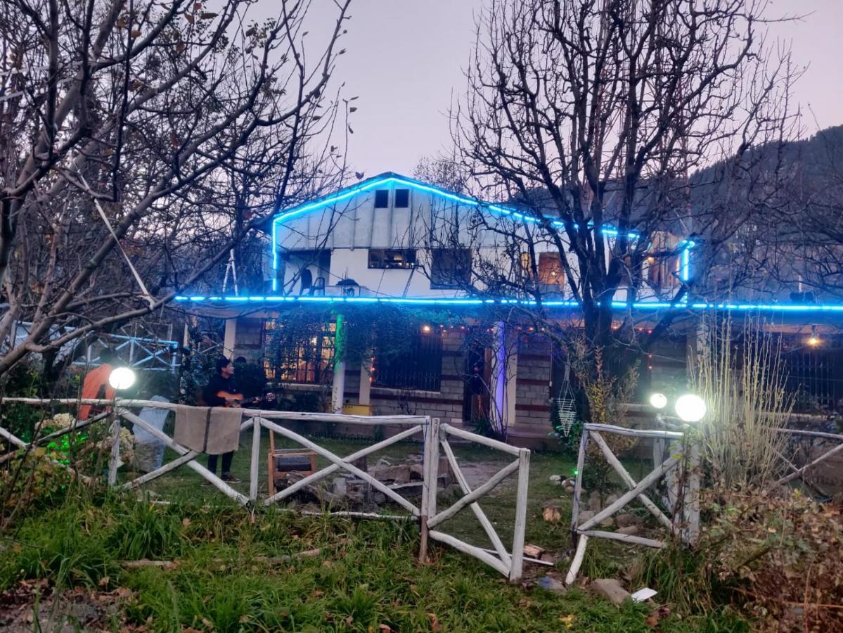 Mars Monkey Hostel & Cafe Маналі Екстер'єр фото